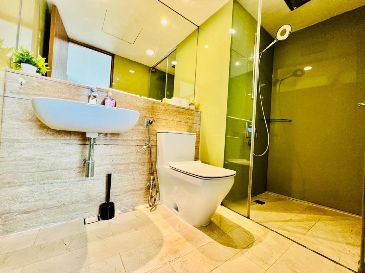 Vortex Suites Klcc By Moonlight Kuala Lumpur Esterno foto